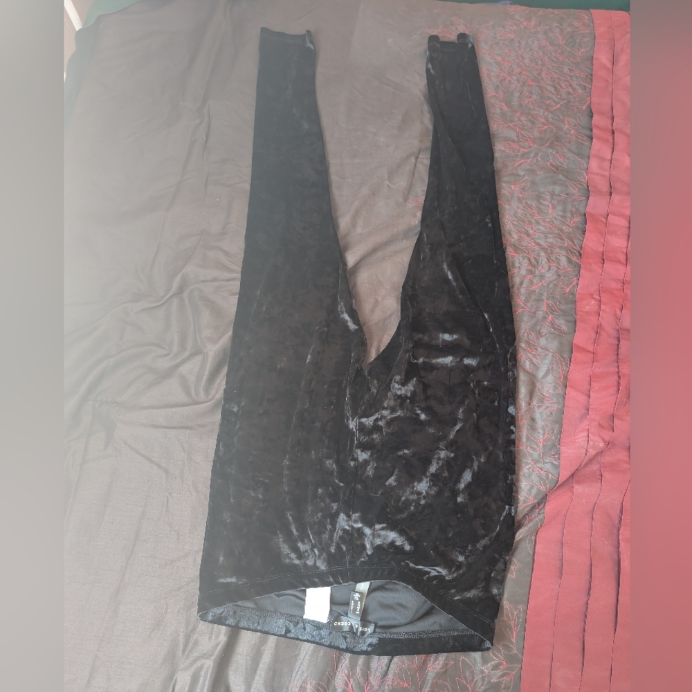Black Velvet Love & Legend Leggings Size X
